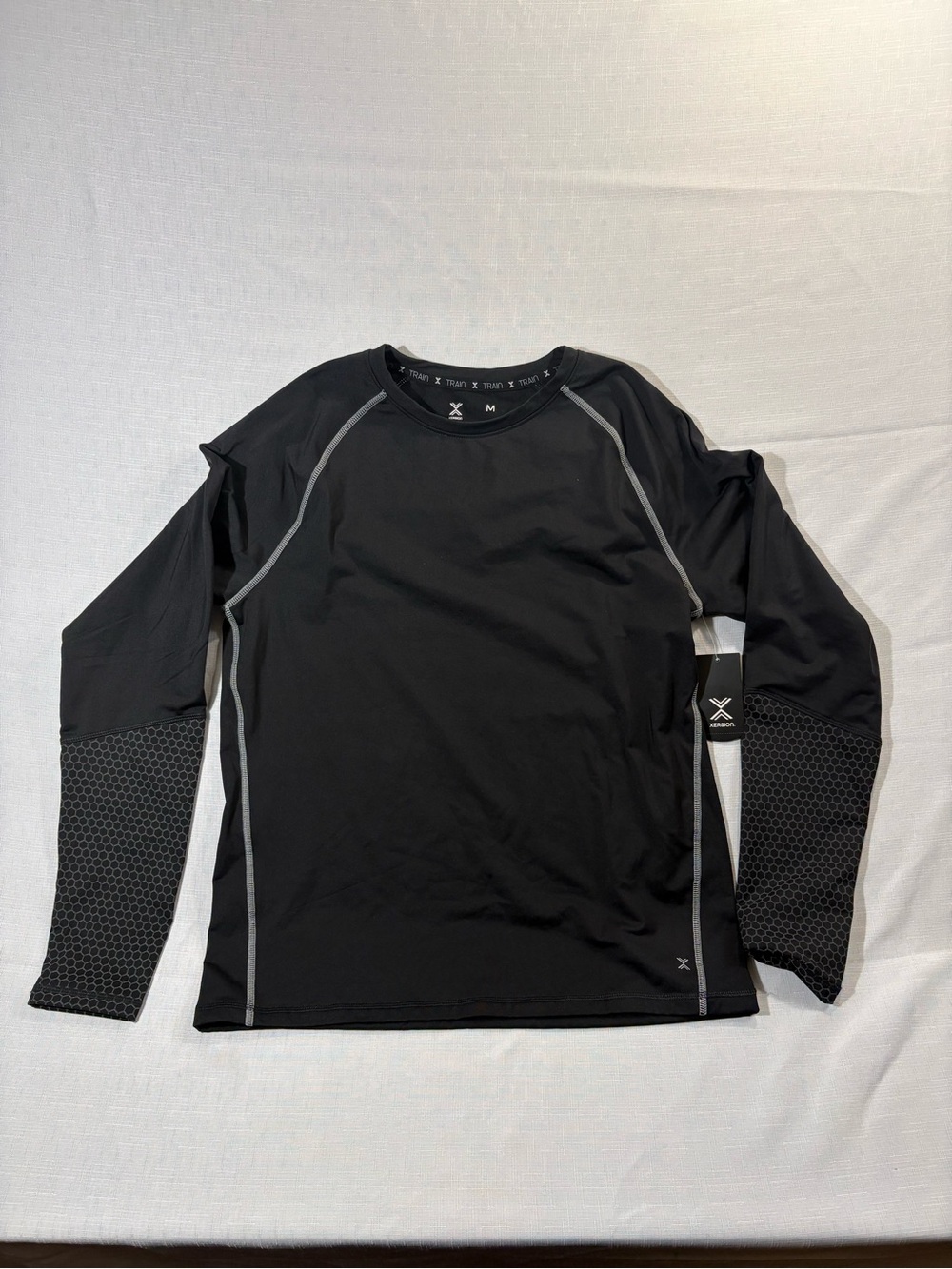 Xersion Quick-Dri Men’s M Black Long Sleeve Crew Neck Quick Dry Athletic Tee